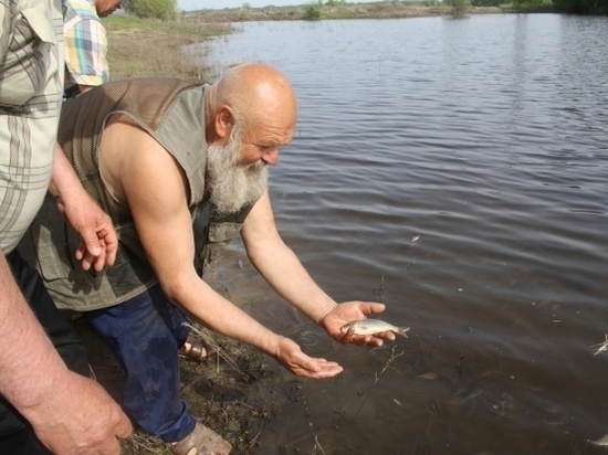 Всем миром: в Даниловском районе местные жители дали вторую жизнь озеру