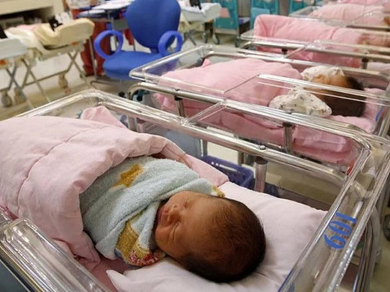 В Оренбуржье падает уровень рождаемости и растет смертность 