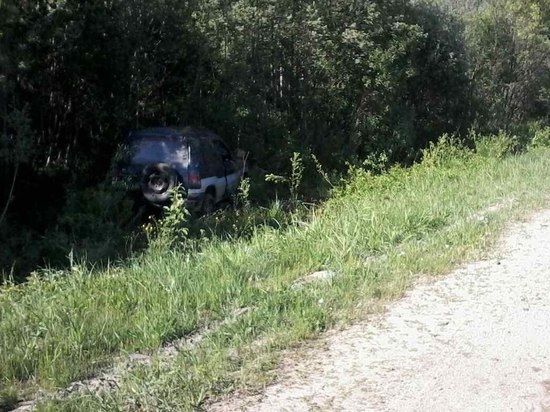 В Тверской области автоледи не смогла удержать внедорожник на дороге