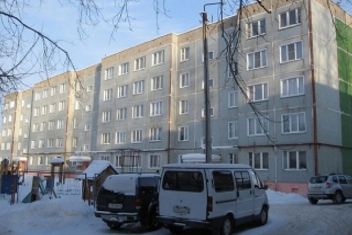 Дом фото киров режим В Кирове может рухнуть многоквартирный дом - МК Киров