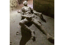 Во время раскопок в бывшем городе Помпеи на юге Италии ученые нашли останки человека, спасавшегося бегством от извержения Везувия в 79 году нашей эры