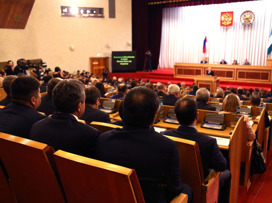 Сегодня 94 единоросса имеют мандаты депутатов Госсобрания республики
