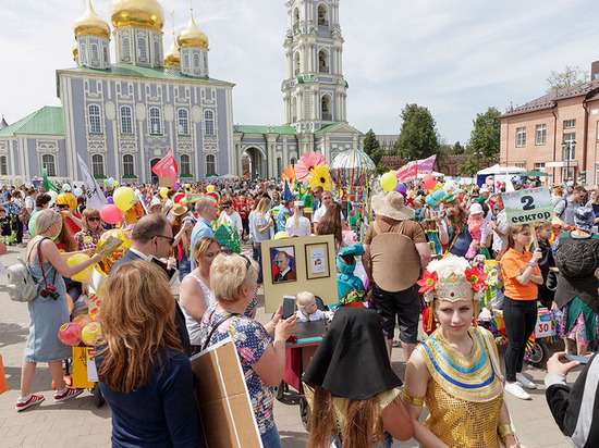 Мампарад отрыл тематические площадки в Тульском Кремле
