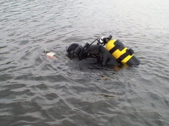 В Зеленодольске утонул мужчина, решивший доплыть до фонтана на озере