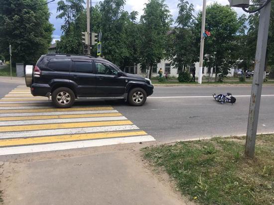 В Тверской области автоледи сбила на "зебре" женщину с детьми