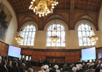 Судебные приставы провели опись имущества компании в Голландии и Швейцарии