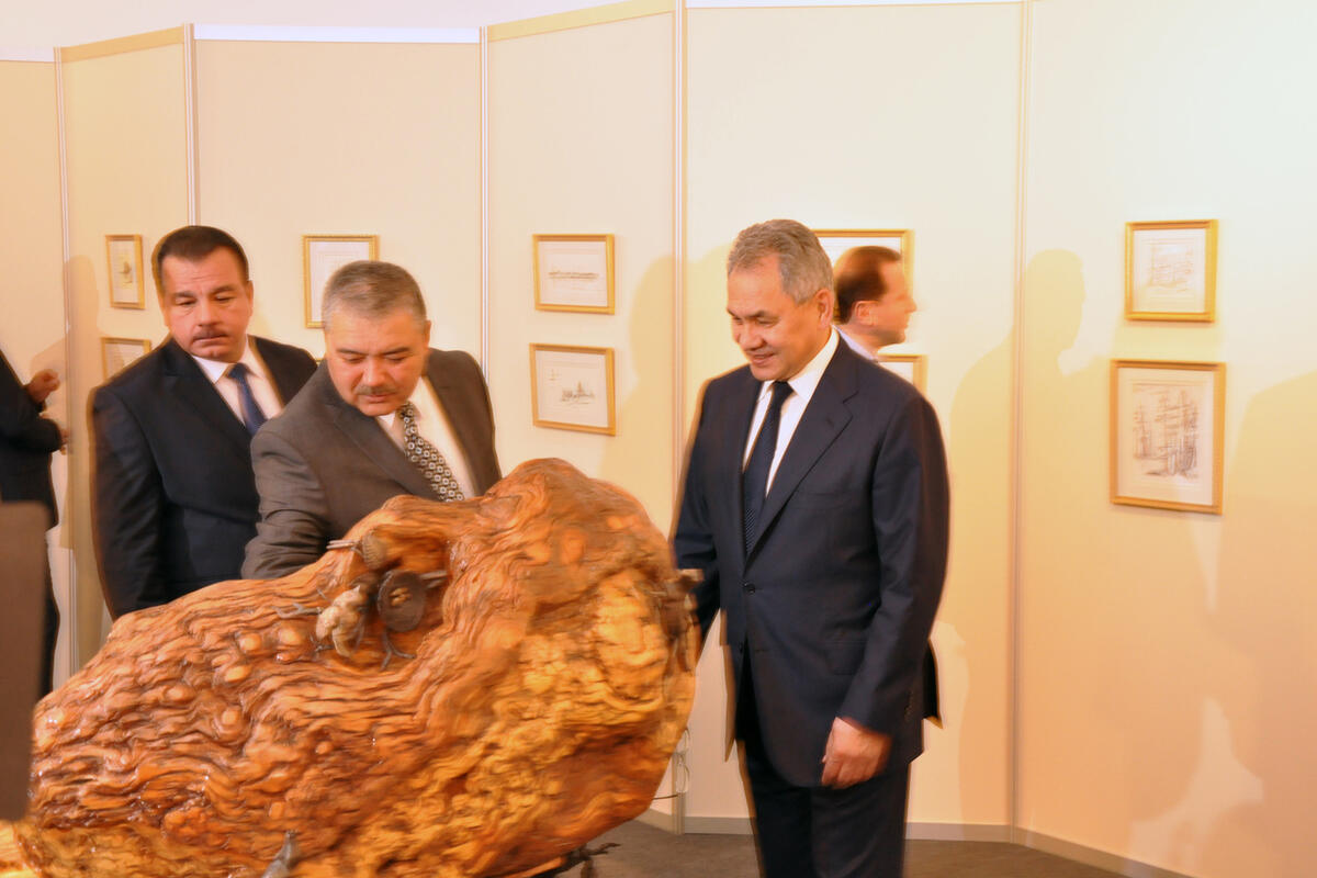 Шойгу картины и скульптуры