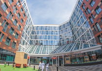 Новый корпус Морозовской больницы — яркий, цветной, непохожий на медицинское учреждение в привычном нам понимании