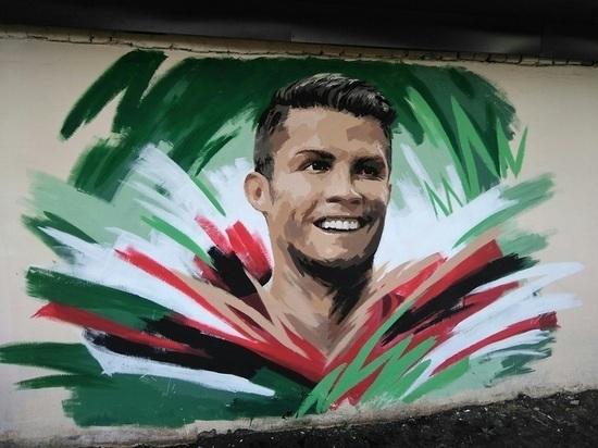 В Саранске появилось граффити Криштиану Роналду