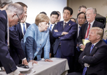 Фото с Меркель разошлось на мемы