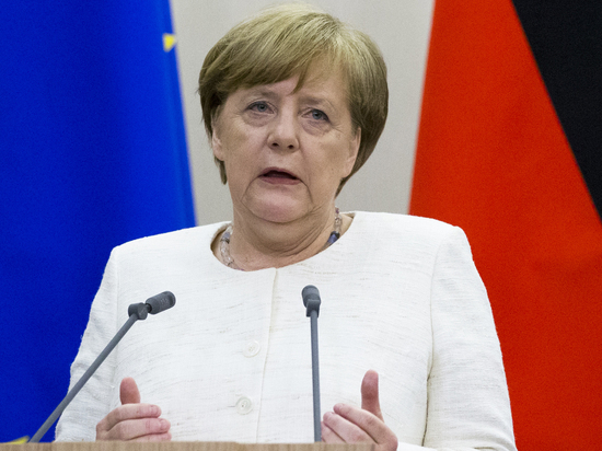 Меркель заявила, что может поехать в Россию на футбольный ЧМ-2018