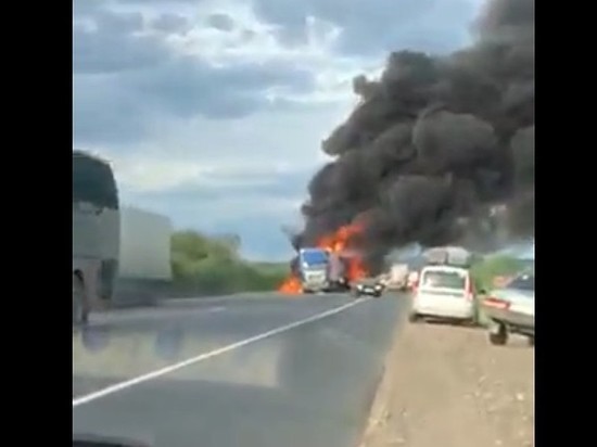 Под Сызранью столкнулись семь автомобилей, два человека погибли