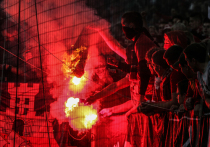 Болеть за любимую команду на ЧМ-2018 в масках разрешил футбольным фанатам Верховный суд