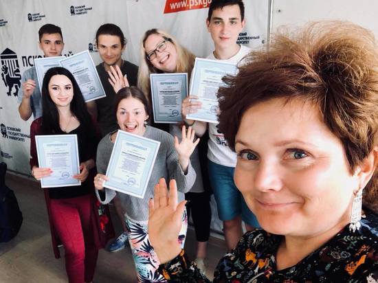 Выпускники псковской Школы межэтнической журналистики получили сертификаты