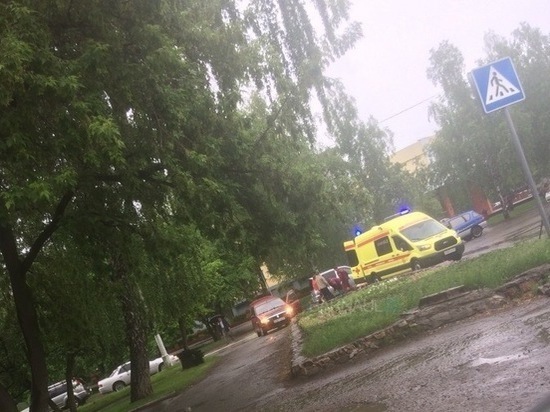 Автолюбитель сбил пожилого человека на перекрестке в Барнауле