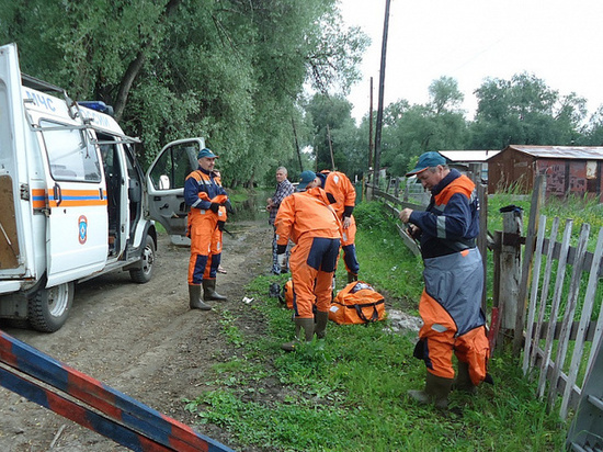 В барнаульском Затоне подтопило две улицы грунтовыми водами