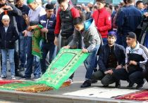 Мусульмане отмечают сегодня праздник Ураза-байрам — в России он совпал с Чемпионатом мира по футболу