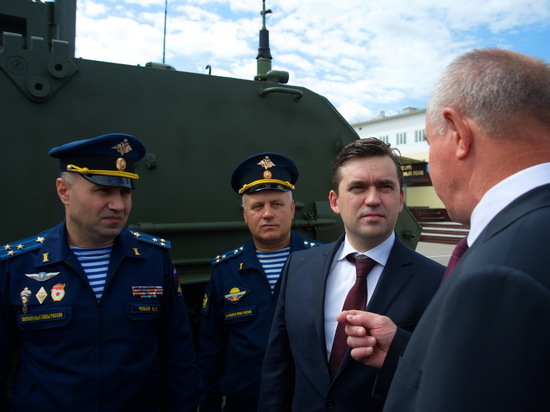 Ивановские десантники продемонстрировали губернатору новую технику