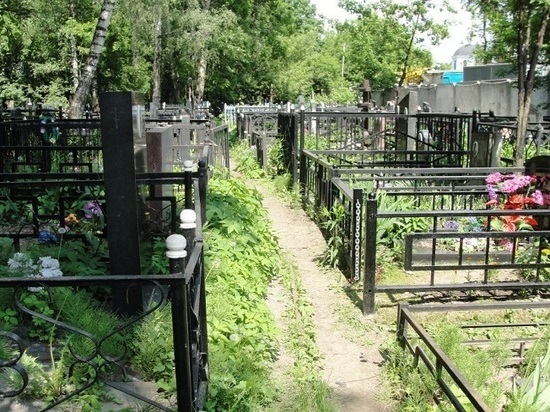 В Мордовии осудили мужчину за надругательство над могилой