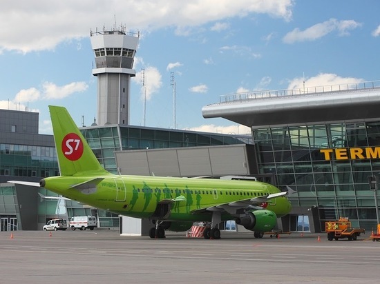 В Казани из-за резкого ухудшения самочувствия пассажирки экстренно сел самолет, летевший в Москву