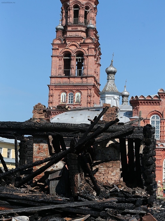 Сгоревшие дома в Осташкове Тверской области оказались кельями монахинь