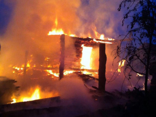 В Чувашии неизвестные сожгли жилой дом