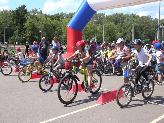 В велофестивале "Солнце на спицах" приняли участие около 300 тамбовчан