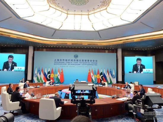 Прошедший на днях в Китае саммит Шанхайской организации сотрудничества (ШОС) стал во многом событием знаменательным 