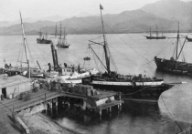 На затонувшем в XIX веке колесном пароходе под названием «Генерал Коцебу» обнаружено 10 полотен, хранившихся на одном из нижних трюмов