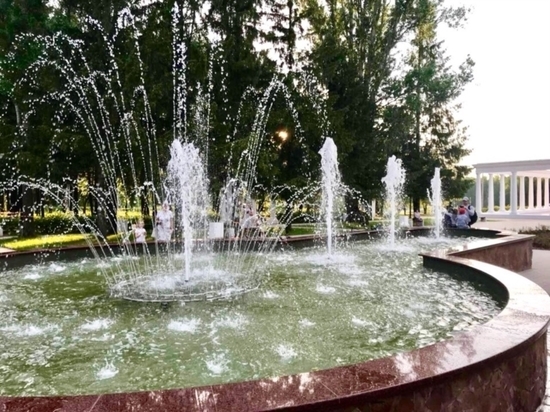 В чебоксарском парке «Амазония» опробовали новый фонтан В чебоксарском парке «Амазония» опробовали новый фонтан