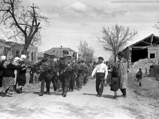После 5 мая 1943 года в течение двух с лишним месяцев активных наступательных действий войска Северо-Кавказского фронта не вели