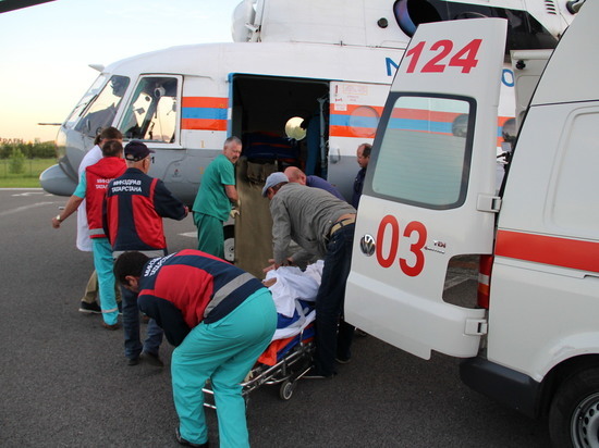 В Казань на спецвертолете доставили пострадавших во время взрыва в Заинске