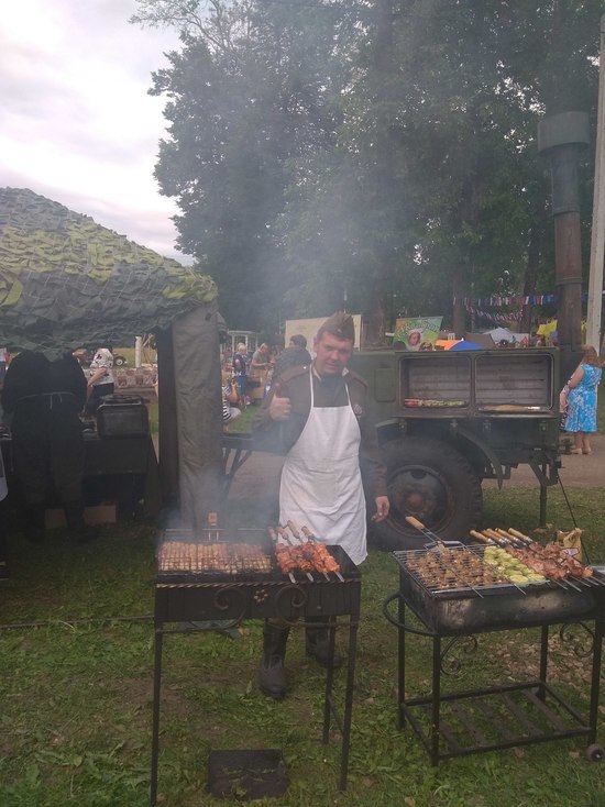 «Полевая кухня» представила на фестивале каши свое фирменное блюдо 