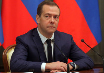 Решения о повышении пенсионного возраста вступят в силу с 2019 года - об этом Дмитрий Медведев заявил на совещании с руководителями ведущих бизнес-объединений в «Горках»