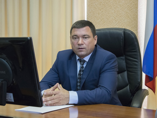 Бурков посоветовал новому главе омского минпрома начать с нововведений