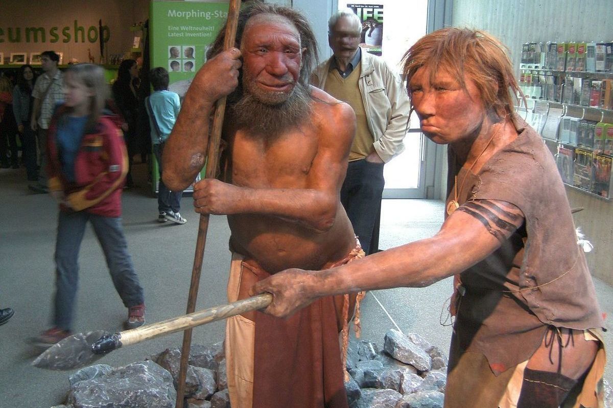Неандерталец и Денисовец
