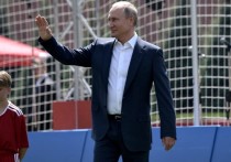 Владимир Путин реабилитировался в глазах российских болельщиков, многие из которых были  раздосадованы тем, что он не слишком активно участвует в мероприятиях ЧМ-2018