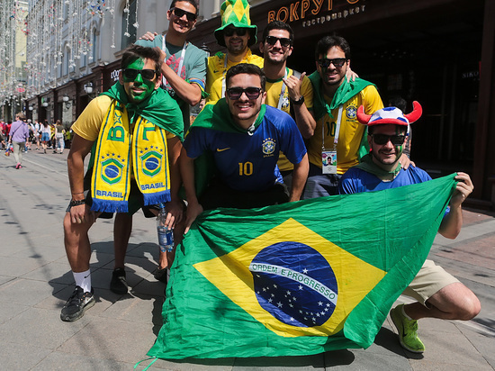 По данным лишь одной микрофинансовой компании, гости Чемпионата мира набрали кредитов примерно на 2 миллиона рублей. Первенство по количеству взятых займов держит Бразилия.