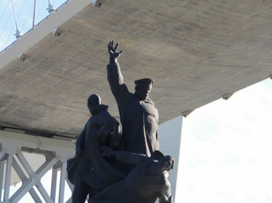 Памятники во Владивостоке привели в порядок 