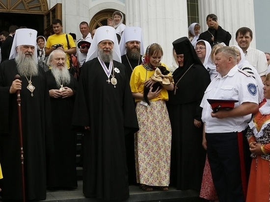 Глава Мордовской митрополии получил на 70-летие щенка немецкой овчарки Глава Мордовской митрополии получил на 70-летие щенка немецкой овчарки