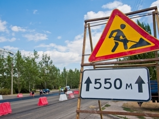 На севере Волгограда ремонтируют дороги