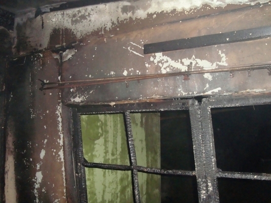 В поселке Ленинский ночью горел дом