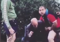 В Интернете появилось видео, на котором предположительно английские болельщики издеваются над двойником Владимира Ленина