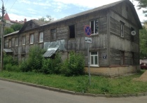 В самом центре Смоленска, на улице 3-я линия Красноармейской Слободы, стоит старый деревянный дом №...
