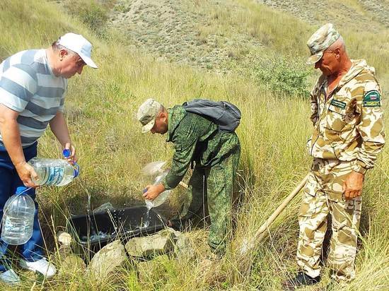 На Карадаг за водой: в заповеднике установили поилки для животных На Карадаг за водой: в заповеднике установили поилки для животных