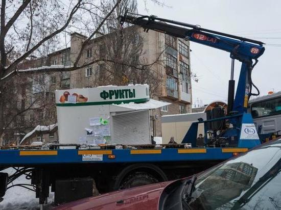Депутаты Екатеринбурга ограничили работу ларьков и оставили себе помощников Депутаты Екатеринбурга ограничили работу ларьков и оставили себе помощников