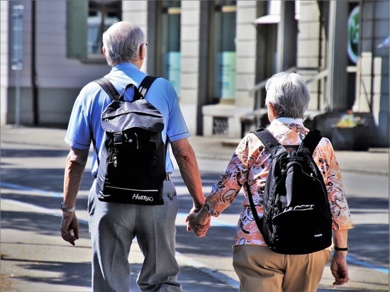 Людям пенсионного возраста предложили ходить по 9 километров в день