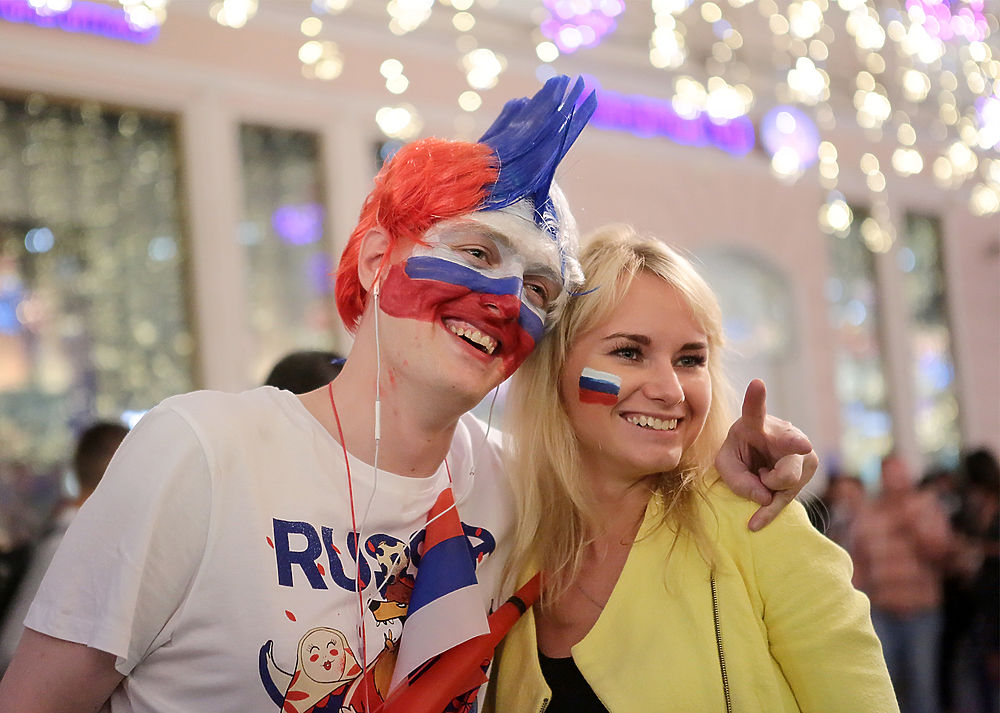 Футбольное безумие на Никольской: как болели за сборную России