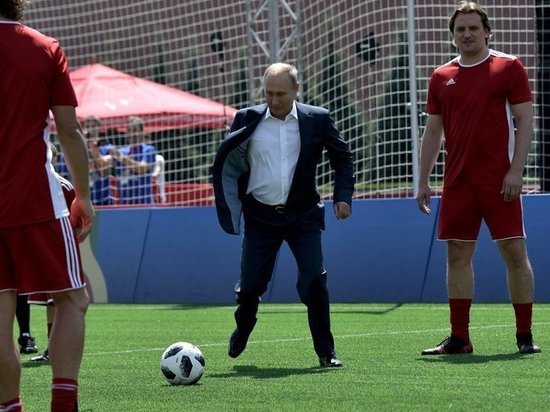 Путин пригласил сборную России по футболу в Калининград