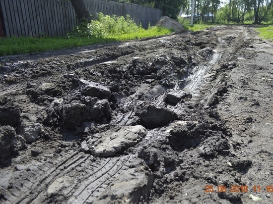 После ремонта дорога в Новоалтайске превратилась в «месиво»